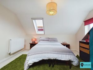 Bedroom- click for photo gallery